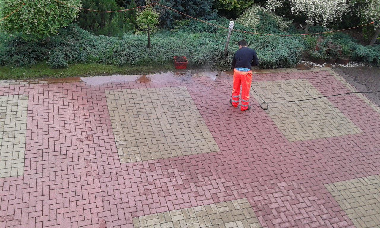 Czyszczenie kostki brukowej w Żywcu