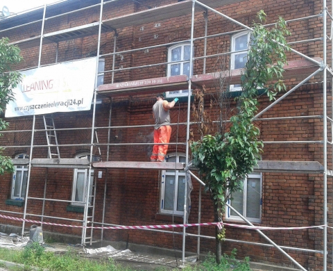 Czyszczenie chemiczne cegły w Zabrzu