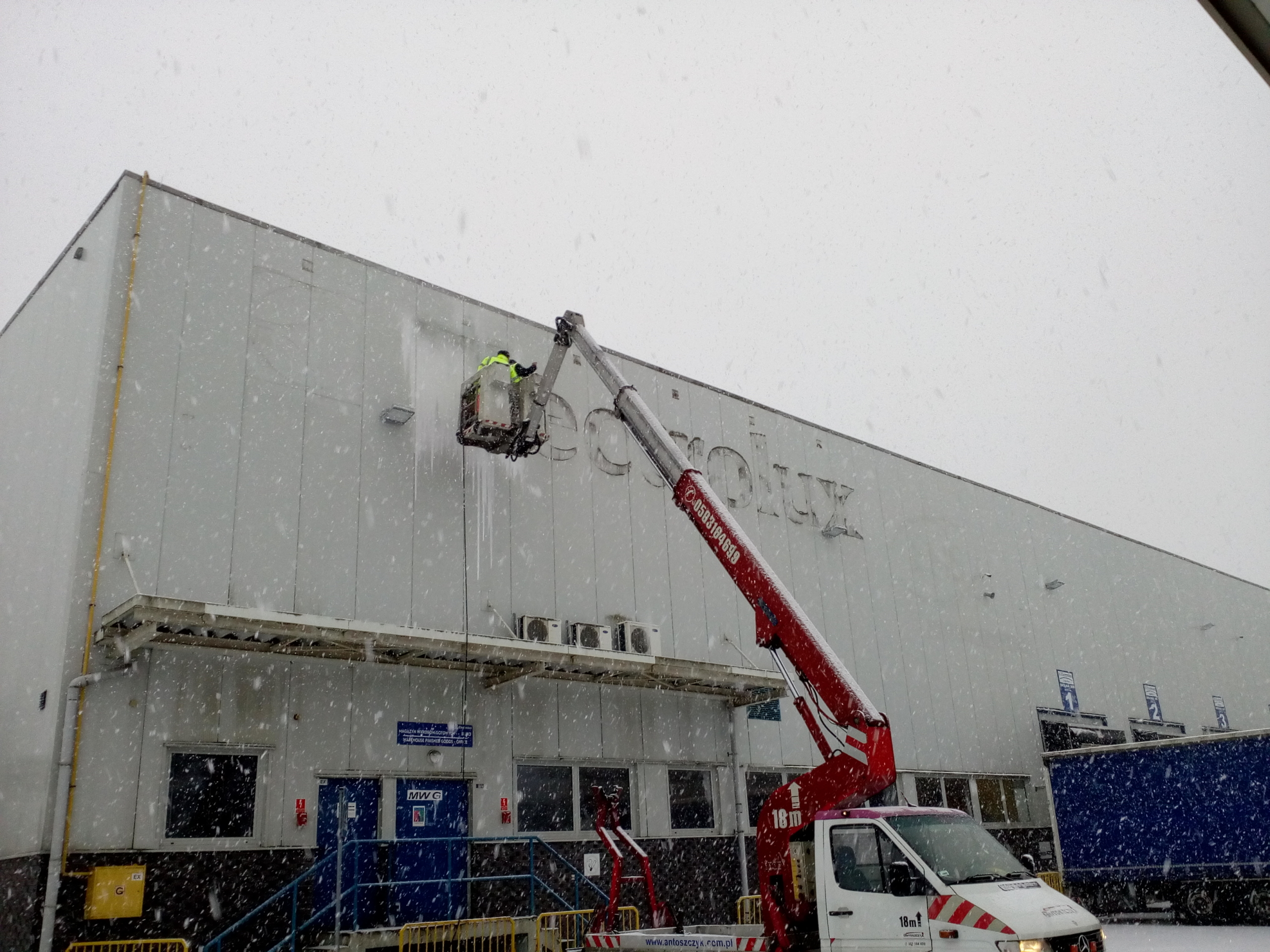 Usuwanie napisów liter Śląsk