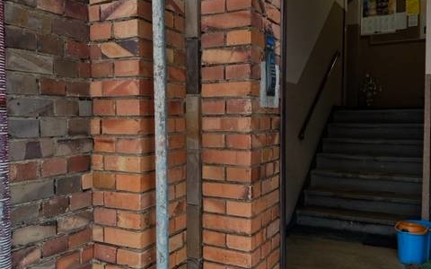 czyszczenie cegły z farby - ujęcie 6